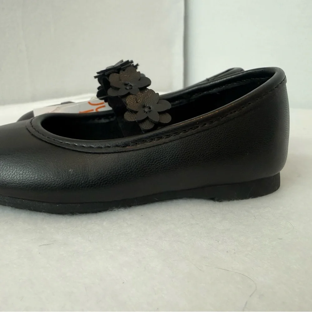 NWT-Jumping Beans Black Dress Shoe with Floral Accent Toddler size 6 Junieeblack